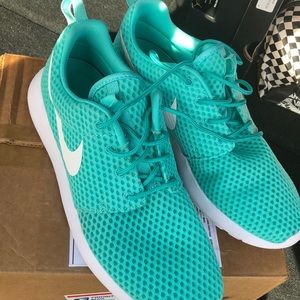 Nike Roshes color teal men size 9